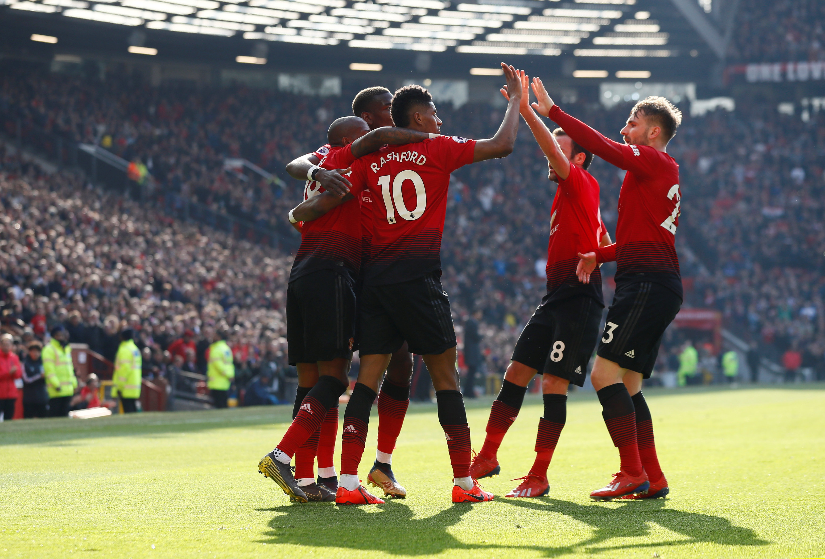 天空：维萨回归布伦特福德训练基地，但无意和队友一起训练.